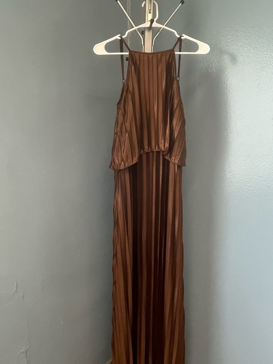 Dresses & Skirts - Brown Pleated Maxi Dress
